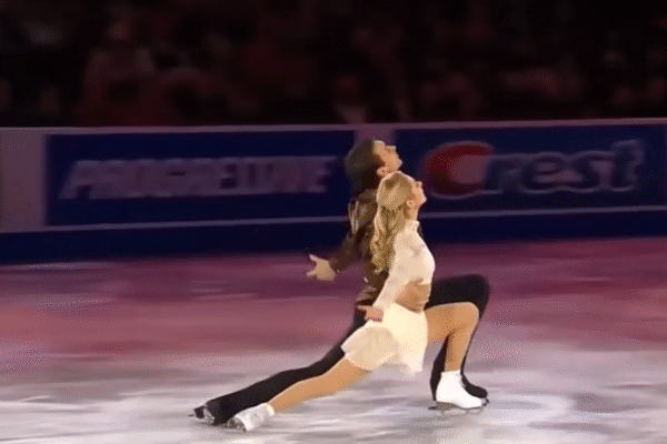 Skating to Romantic Performance: Combination of Love and Skills